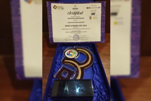Kabupaten Pringsewu Meraih Penghargaan Kategori Inovatif dalam APKASI Otonomi Expo 2024